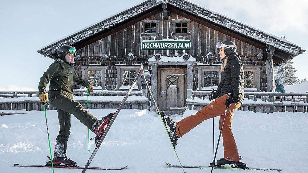 Offene Lifte, geschlossene Hütten - die Skisaison beginnt, wie die vorige geendet hat.