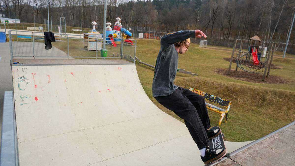 Der alte Skaterpark in Hart wird demontiert, ein neuer wird errichtet