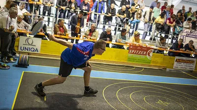 Großes Stockturnier in der Mehrzweckhalle St. Urban