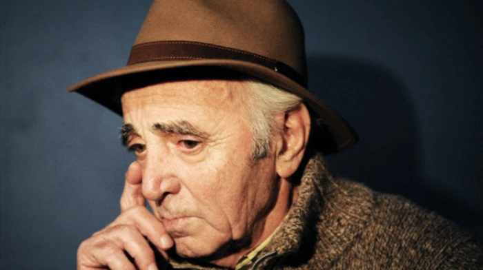 Mit Hits wie "Du lässt dich geh'n" und "La Boheme" wurde er zu einem Weltstar des französischen Chansons. Im Alter von 94 Jahren ist der Sänger, Liedtexter undSchauspieler Charles Aznavour nun gestorben.