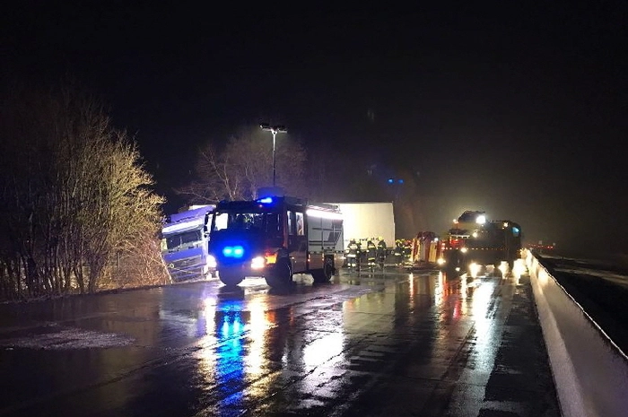 Am Einsatz waren die Freiwilligen Feuerwehren Obergralla, Kaindorf an der Sulm sowie Lebring mit vier Fahrzeugen und 26 Einsatzkräften beteiligt.