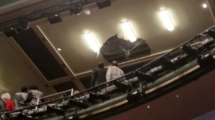 Die Decke des Piccadilly Theatre ist teilweise eingestürzt