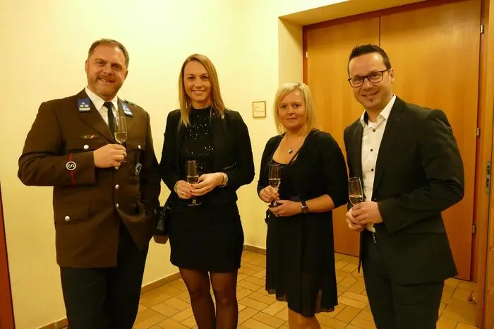 Der Höhepunkt des Abends war zweifellos die Mitternachtseinlage, die von den Mitgliedern der Freiwilligen Feuerwehr Möderbrugg einstudiert wurde.