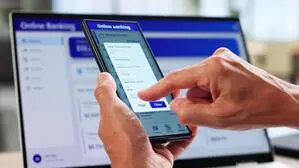 Der Mann überwies das Geld auf verschiedene österreichische Konten (Symbolbild)