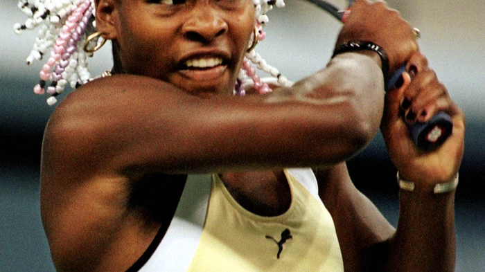 Mit nur 18 Jahren feierte Serena Williams ihren ersten von insgesamt 23 Grand Slam Siegen. Am 30. August 1999 gewann sie im Finale der US Open gegen die Schweizerin Martina Hingins 6:3, 7:6. Klicken Sie sich durch die besten Bilder ihrer langen Karriere.