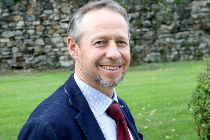 „Aufgrund der Corona-Bestimmungen konnten wir heuer kein großes Fest auf die Beine stellen“, sagte Burghofspiele-Obmann Helmut Wachernig (Foto).