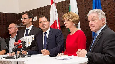 Michael Schickhofer mit Kärntens Gaby Schaunig und weiteren Landesfinanzreferenten