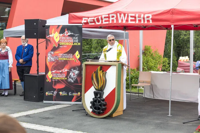 Den Festakt eröffnete eine Wort-Gottes-Feier, zelebriert von Pfarrer Johannes Scherer