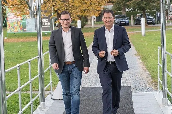 SP-Chef Schickhofer mit Sprecher Miksch
