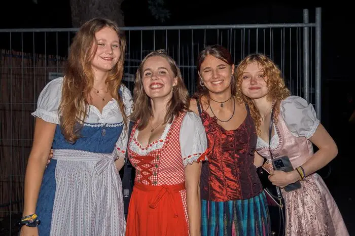 Es wurde Dirndl getragen