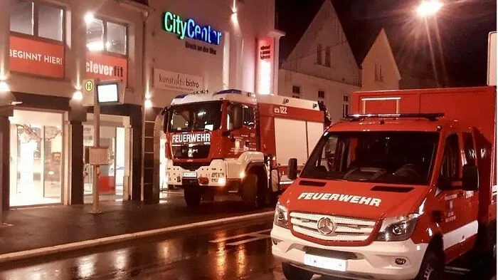 Die Stadtfeuerwehr Bruck war gegen das Wasser im Einsatz