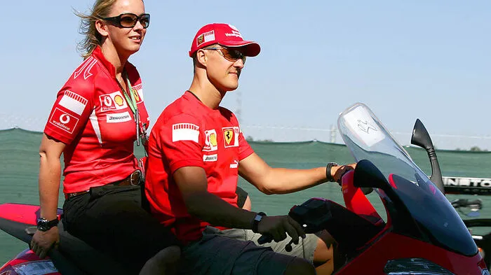 Michael Schumacher (rechts) mit seiner Managerin Sabine Kehm