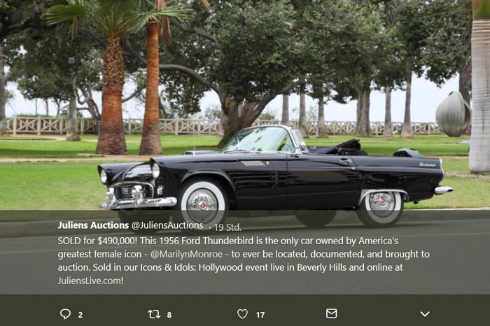 Ein schwarzes Cabrio, das der Hollywood-Ikone Marilyn Monroe gehört hatte, hat im November 2018 bei einer Versteigerung in Beverly Hills einen Preis von 490.000 Dollar erzielt (429.000 Euro). Die Schauspielerin habe den Ford Thunderbird von 1955 bis 1962 besessen.