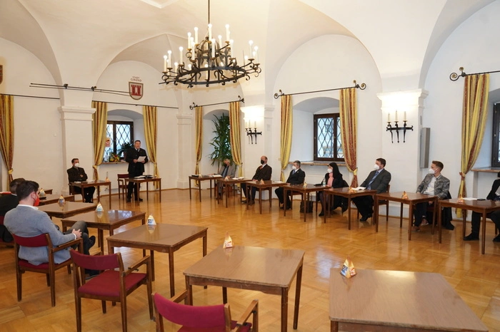 Die drei leeren Plätze im Gemeinderat gehören der Sozialdemokratischen Partei. Nach den Turbulenzen der vergangenen Tage konnten sie nicht fristgerecht besetzt werden.