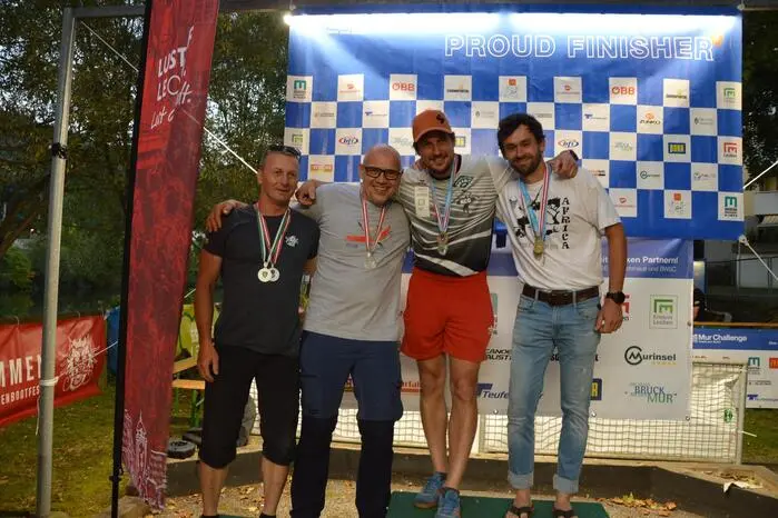 Teilgenommen haben auch hochkarätige Sportlerinnen und Sportler aus sieben Nationen, darunter der Südafrikaner Chriss Visser.