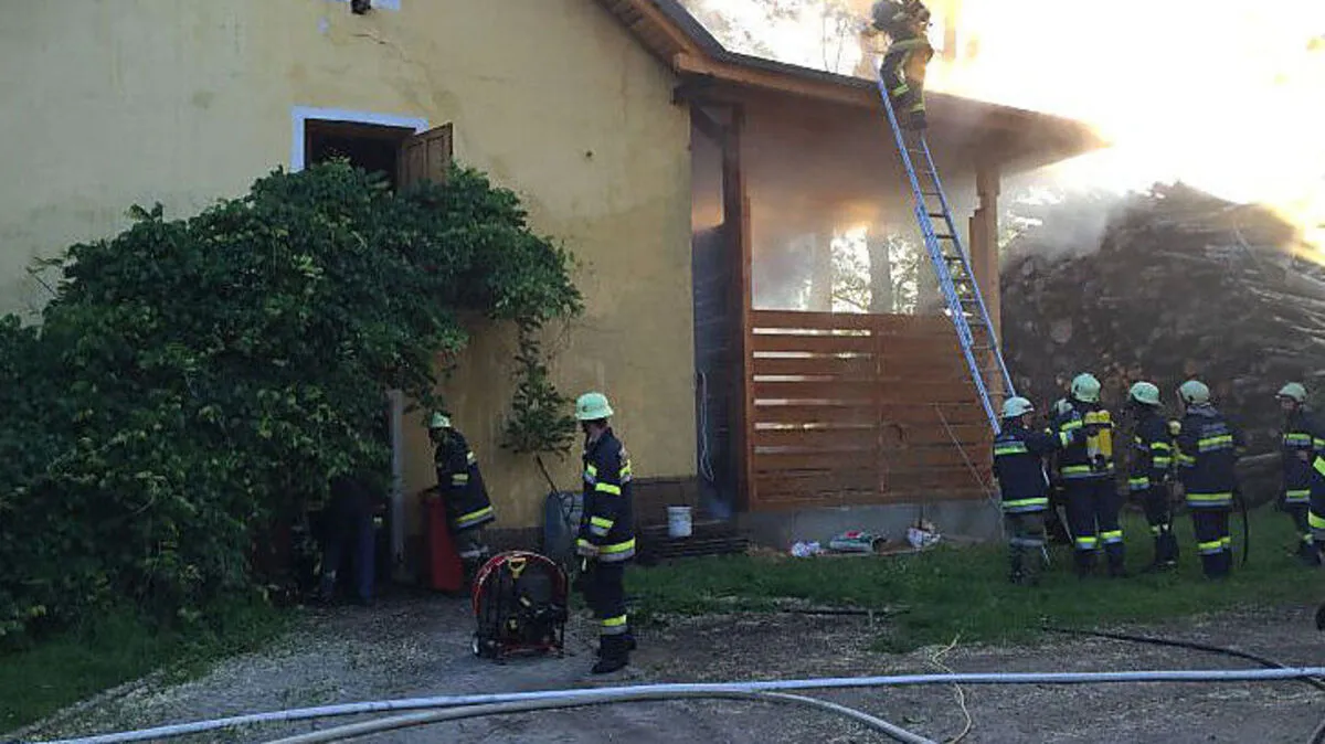 Die Kameraden von vier Feuerwehren standen im Einsatz