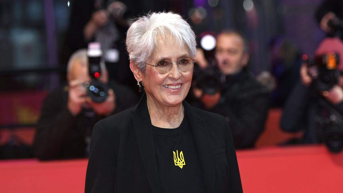 Sie zieht in der Doku eine Lebensbilanz auf der Leinwand: Joan Baez | Joan Baez bei der Weltpremiere auf der Berlinale