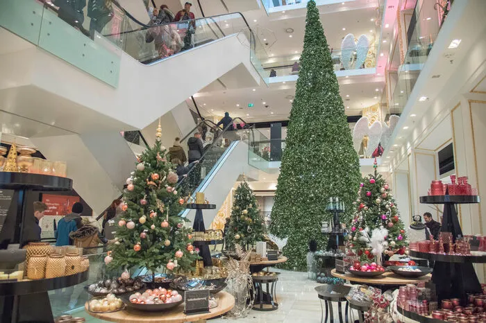 Viele nutzten den Feiertag, um Weihnachtsgeschenke zu besorgen.