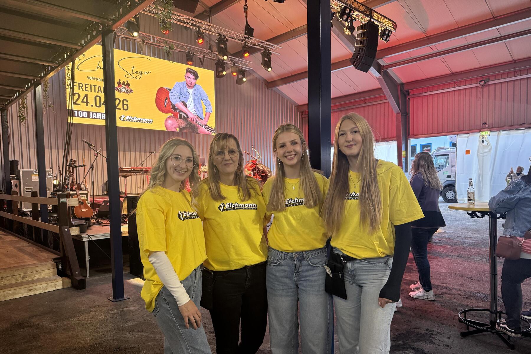 Fotos, Fotos, Fotos: Gute Musik und gute Laune beim Auftritt von Chris Steger