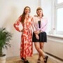 Veronika Götz und Laura Schindler sind die Gründerinnen von "erklär's mir"
