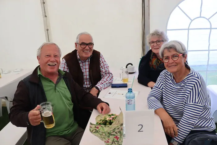 Klicken Sie sich durch die Bilder des Seekirchtag mit Oldtimer-Trophy.