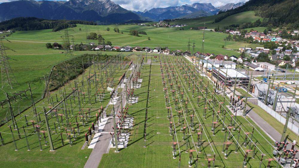 Das Umspannwerk Hessenberg in St. Peter-Freienstein ist eine Schlüsselstelle in der Stromversorgung – nicht nur in der Region Leoben, sondern auch weit darüber hinaus