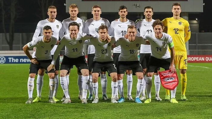 Der Notenschlüssel:6 = Überragend5 = Sehr stark4 = Gut3 = Durchschnitt2 = Schwach1 = Totalausfall