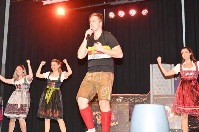 Mathias Kreiner als Andreas Gabalier.