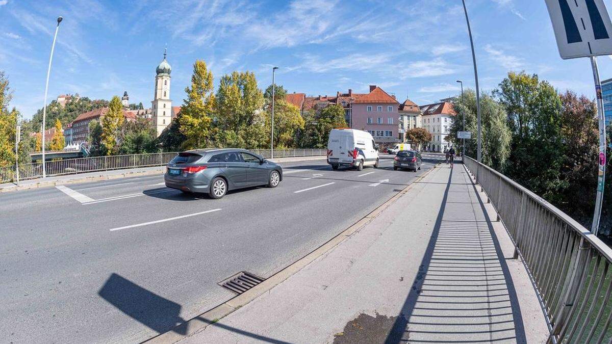 WK ist gegen Trassenführung über die Tegetthoffbrücke: Die Bauzeit der neuen Brücke wäre existenzgefährend für Geschäfte