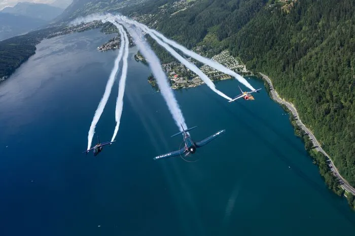 Über dem Millstätter See waren die Flying Bulls ebenfalls zu sehen