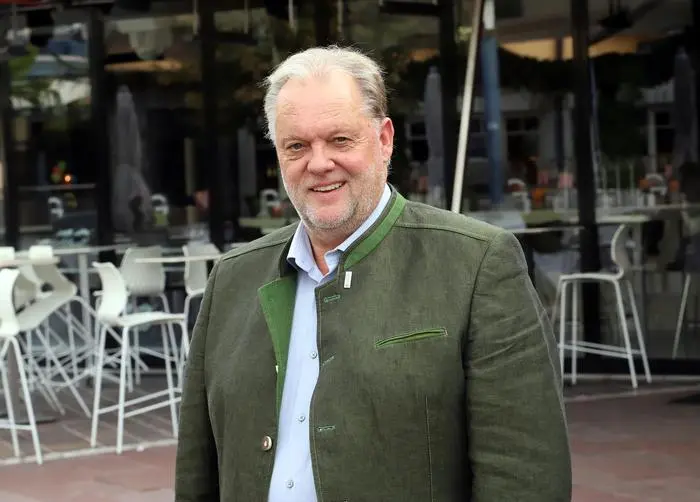 Bürgermeister Martin Treffner freut sich über die gute Zusammenarbeit mit der Diakonie