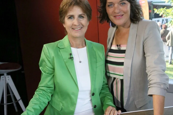 Aber auch die Chefredakteurin der Kleinen Zeitung, Antonia Gössinger (links), war eine gefragte Interviewpartnerin. 