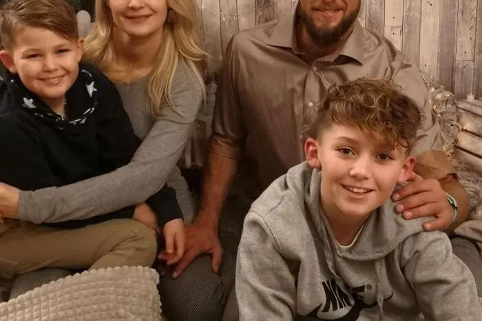Familie Sneditz aus Völkermarkt schreibt: "Wir hoffen sehr, dass wir uns in naher Zukunft wieder im gewohnten Umfeld miteinander treffen können und wünschen allen Familienmitgliedern, Freunden und Bekannten ein besinnliches Weihnachtsfest und viel Glück und natürlich Gesundheit im Jahr 2021!"