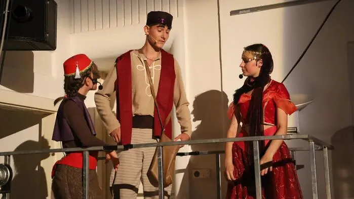 Alexander Resch als Aladdin im zauberhaften Musical.