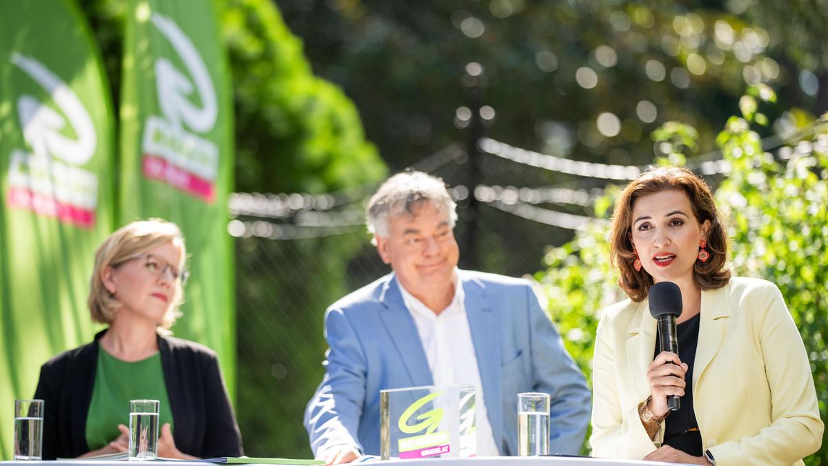 Wer folgt auf Kogler: Die Noch-Ministerinnen Leonore Gewessler (l.) und Alma Zadić (r.) sind die Favoritinnen