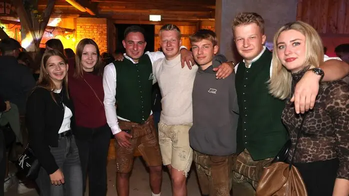 Beste Unterhaltung bot die Rocktobernight im Schöllerstadl. Klicken Sie sich durch die Bilder!