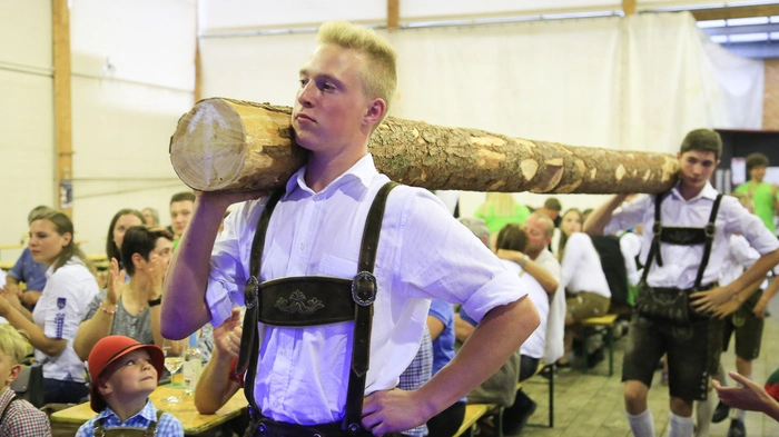 Am 27. Juli lud die Landjugend-Ortsgruppe St. Blasen zum zweiten Mal zur Plattlmania im Veranstaltungszentrum Pabstin.