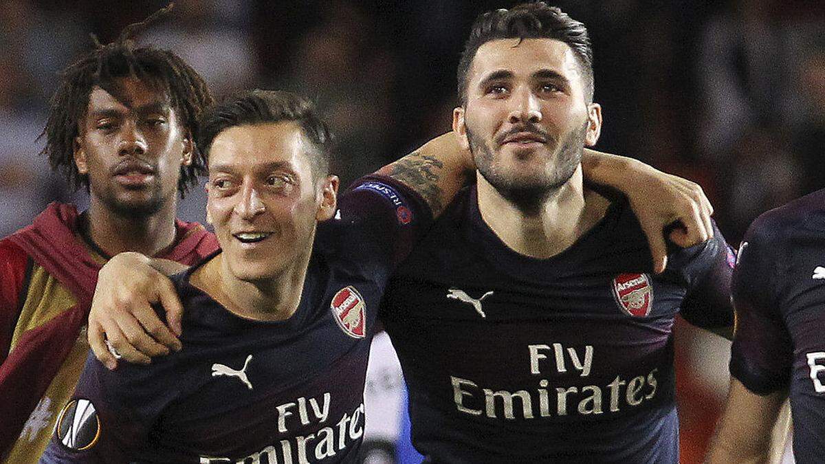 Sie fehlen &quot;aus Sicherheitsgründen&quot; zum Auftakt der Premier League bei Arsenal: Mesut Özil und Sead Kolasinac