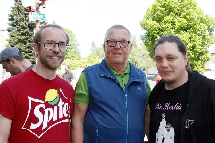 Unter dem Titel „Blick in die Vergangenheit Ilz“ und der Initiative des historischen Vereines Ilz enthüllten Bürgermeister Stefan Wilhelm und Altbürgermeister Rupert Fleischhacker die zwei neu gestalteten Malereien des einheimischen Künstlers Heinz Karner, welche kurz vor dem Abriss des Stalles im Gaulhoferhaus entdeckt wurden.