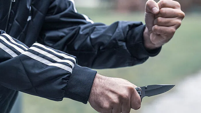 Der Sohn drohte mit einem Messer - Symbolfoto
