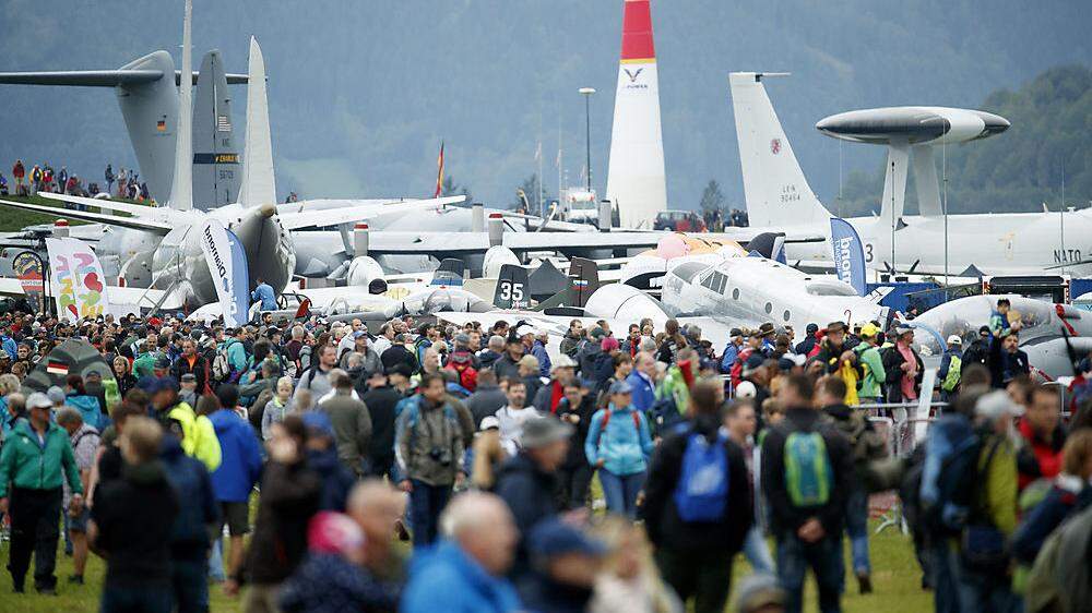 Die Airpower lockte am Freitag rund 80.000 Besucher zum Fliegerhorst in Zeltweg