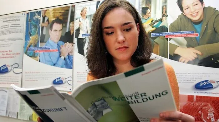 Das AMS bildet Frauen in einer neuen Stiftung zu Steuerberater-Assistentinnen aus