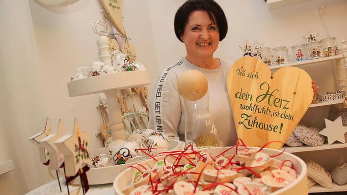 Ilse Stückler hat in ihrer Heimwerkstätte in Wolfsberg viele fertige Kunstschätze