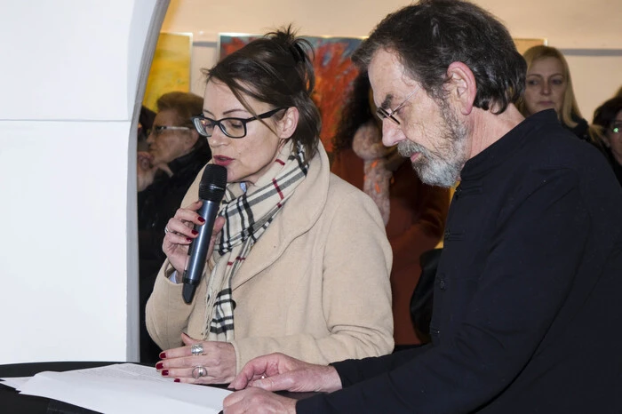 Eingangs las Kulturreferentin Elke Florian aus aktuellen Anlass einen Text der ukrainische Schriftstellerin, Journalistin und Bachmann-Preisträgerin Tanja Maljartschuk.