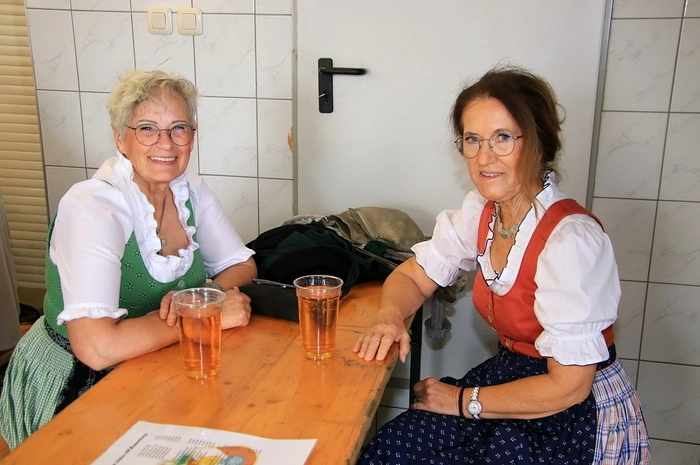 Für schmissige Musik und Unterhaltung sorgten die drei Musiker der Gruppe „Sunnseitn“.