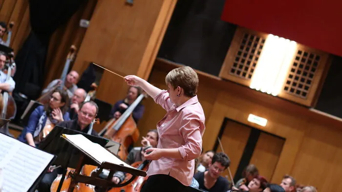 Marin Alsop ist eine der wenigen Chefdirigentinnen 