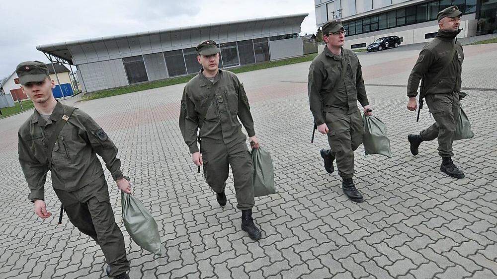 Diese Milizsoldaten habeen sich freiwillig für den Grenzeinsatz in der Steiermark gemeldet