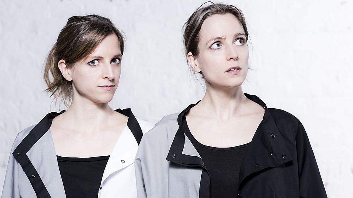 Nicole und Birgit Radeschnig bilden seit über zehn Jahren das erfolgreiche Kabarett-Duo &quot;RaDeschnig&quot;