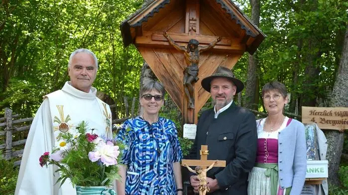 Pfarrer Karl Rechberger, Schwester Brigitta Raith, Festobmann Andreas Raith und seine Frau Gerti Raith