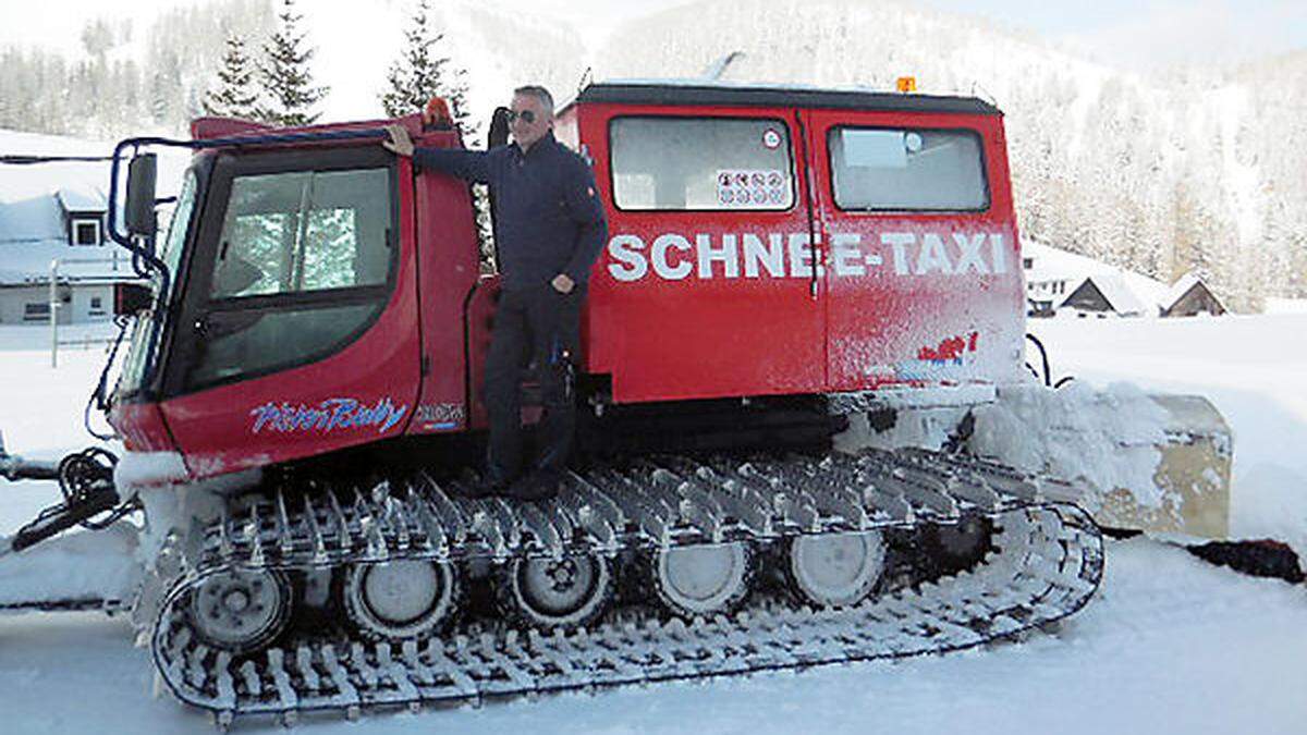 Das Schneetaxi fährt zwischen Almrauschhütte und Schönleitenhaus